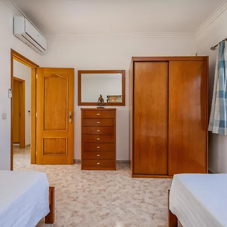Moradia Com 4 Quartos, Piscina Em Vale Do Lobo Ferienhaus *
